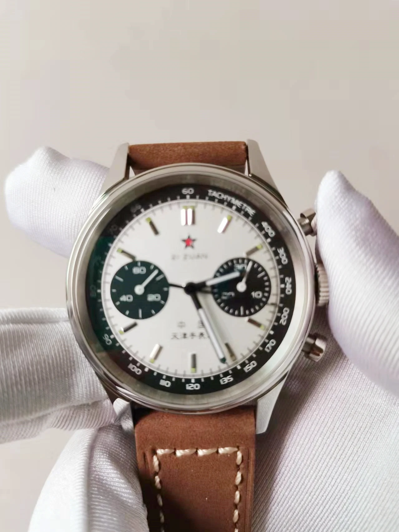 

Часы наручные мужские с сапфировым стеклом, 40 мм, ST1901