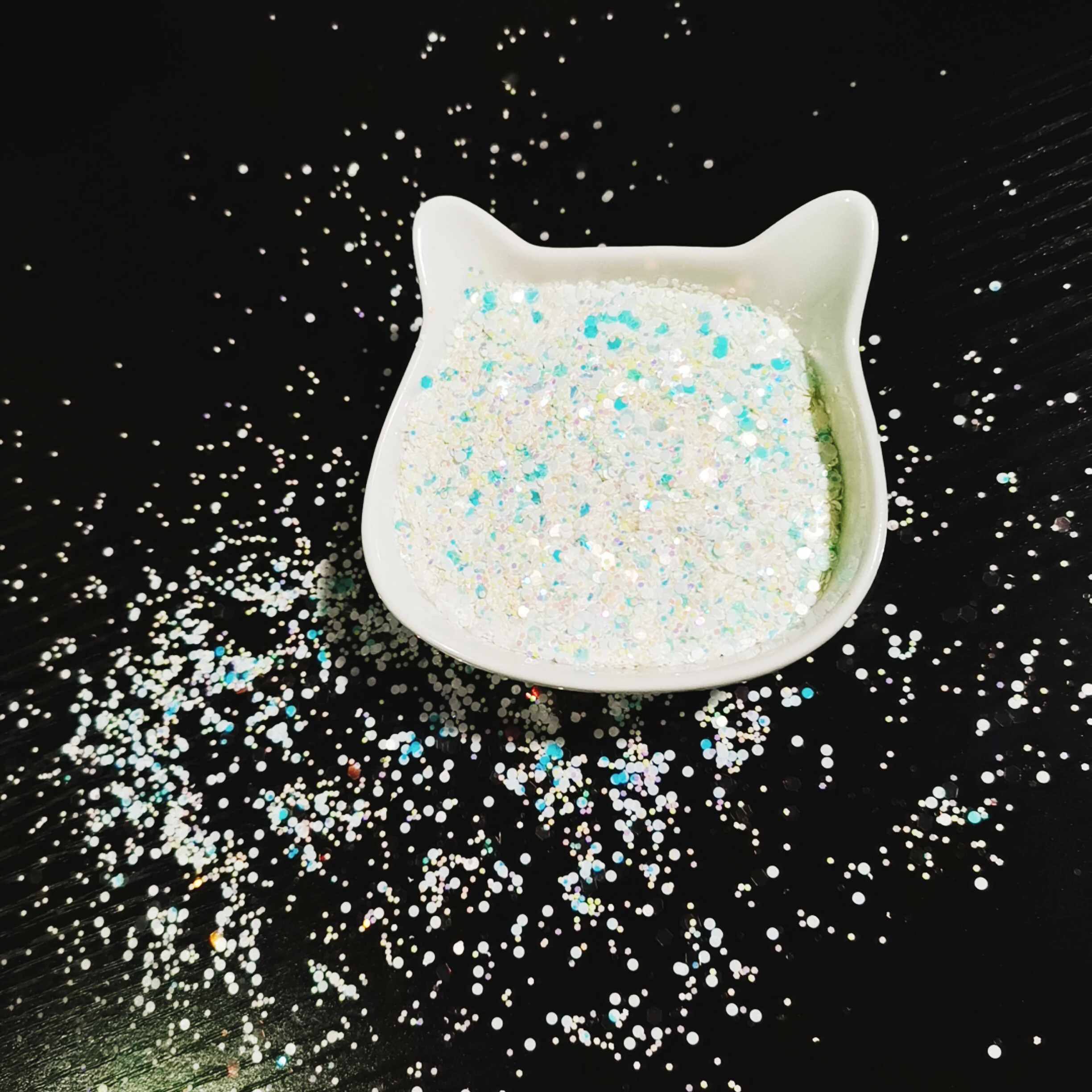 

30g/Opp Christmas Snow White Sequins RAINBOW BRIGHT Shake Card Accessories Stamps Scrapbook Decoration Embossing Cut Handmade