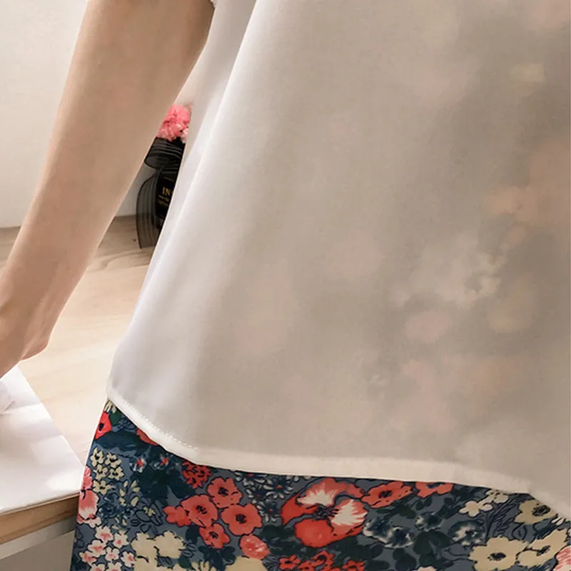 

Summer Women Casual Chiffon Blouses and Tops V-Neck Short Puff Sleeve Chiffon Shirts Blusas