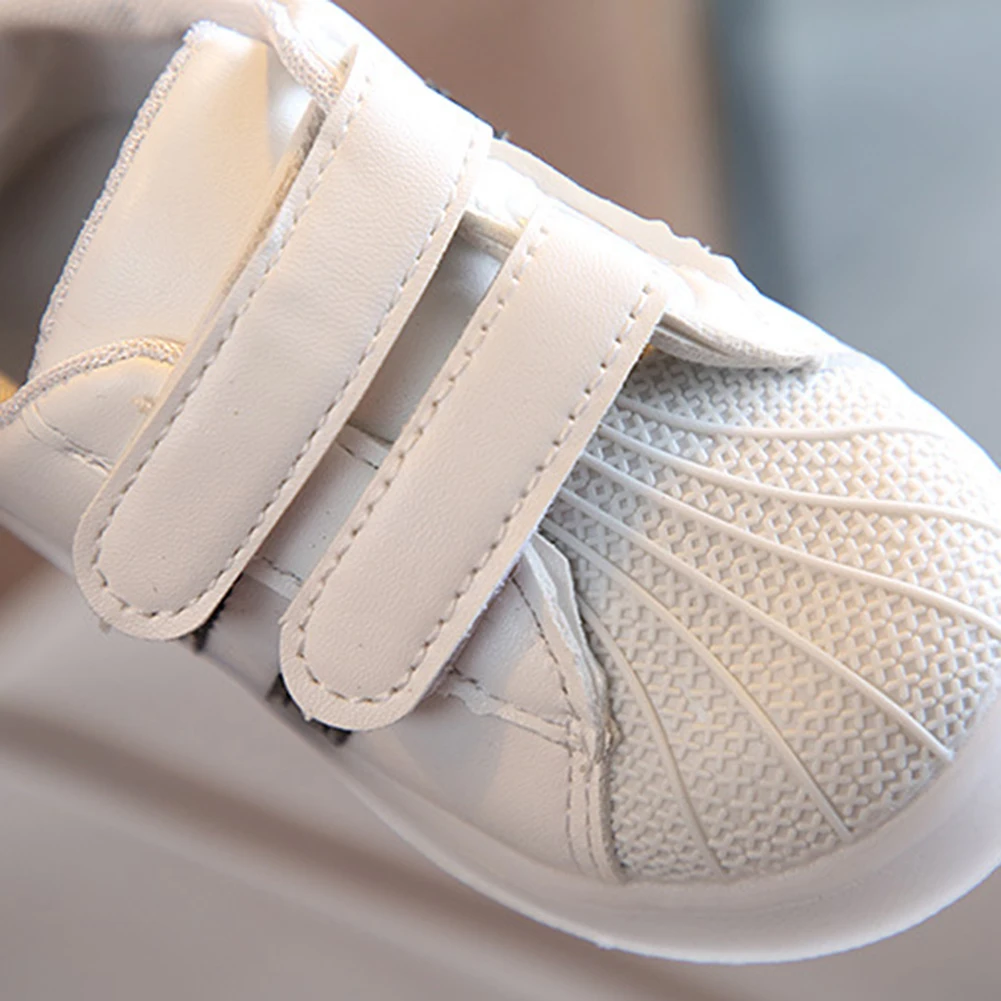 New Kids shoes Led shoes Casual Sport Running Shoes Sneakers Children Luminous Shoes Boys Girls Stripe Baby Non-slip Sneakers