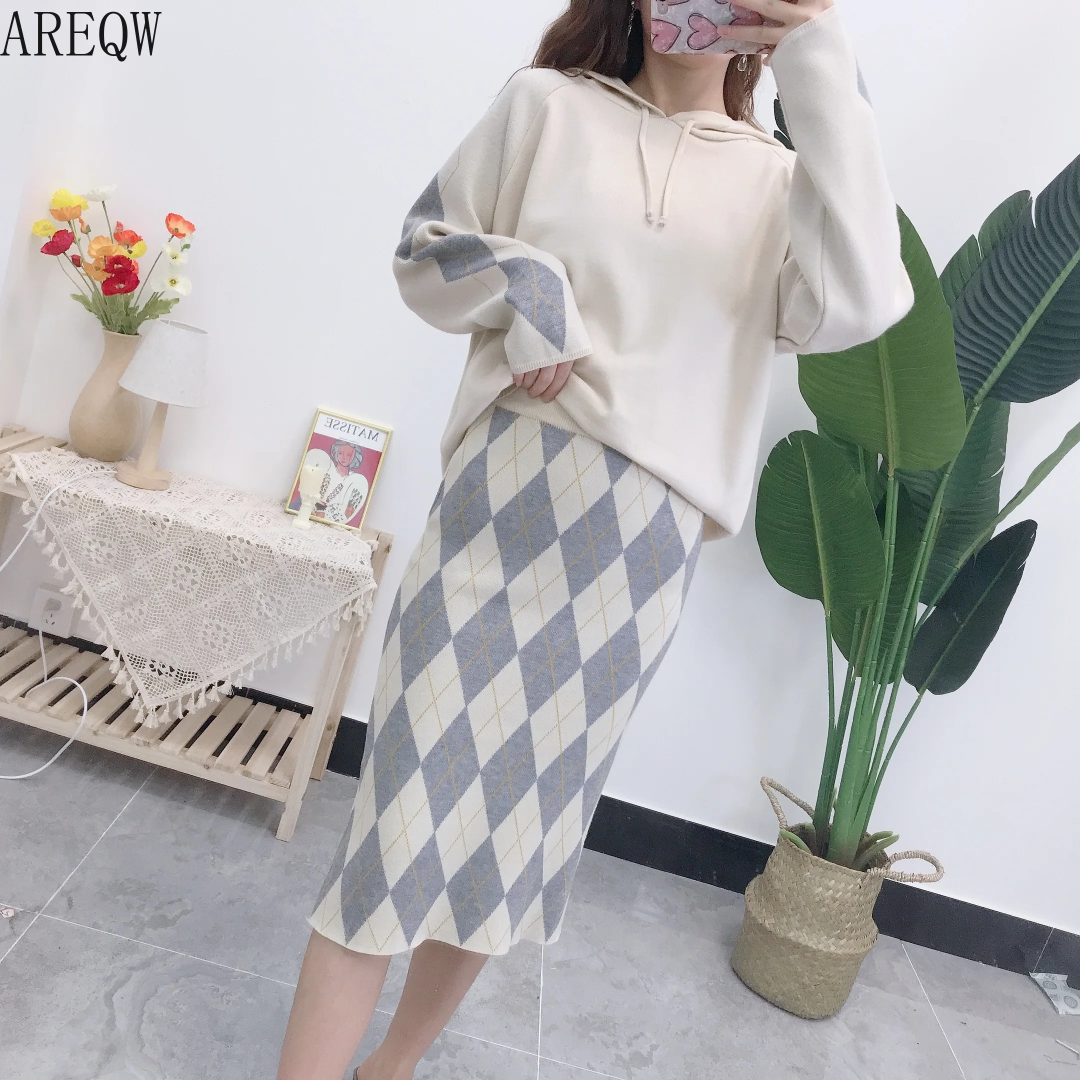 Вязаный комплект свободная куртка с капюшоном + высокая талия юбка на бедрах из