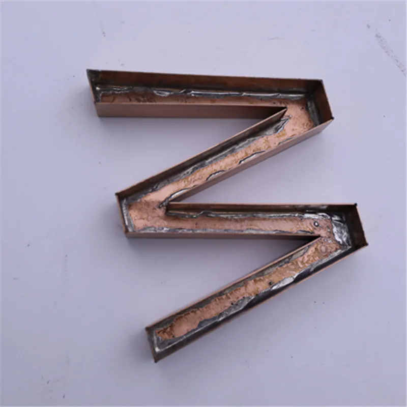 Изготовленный Металлический канал буквы 3D реклама из нержавеющей стали