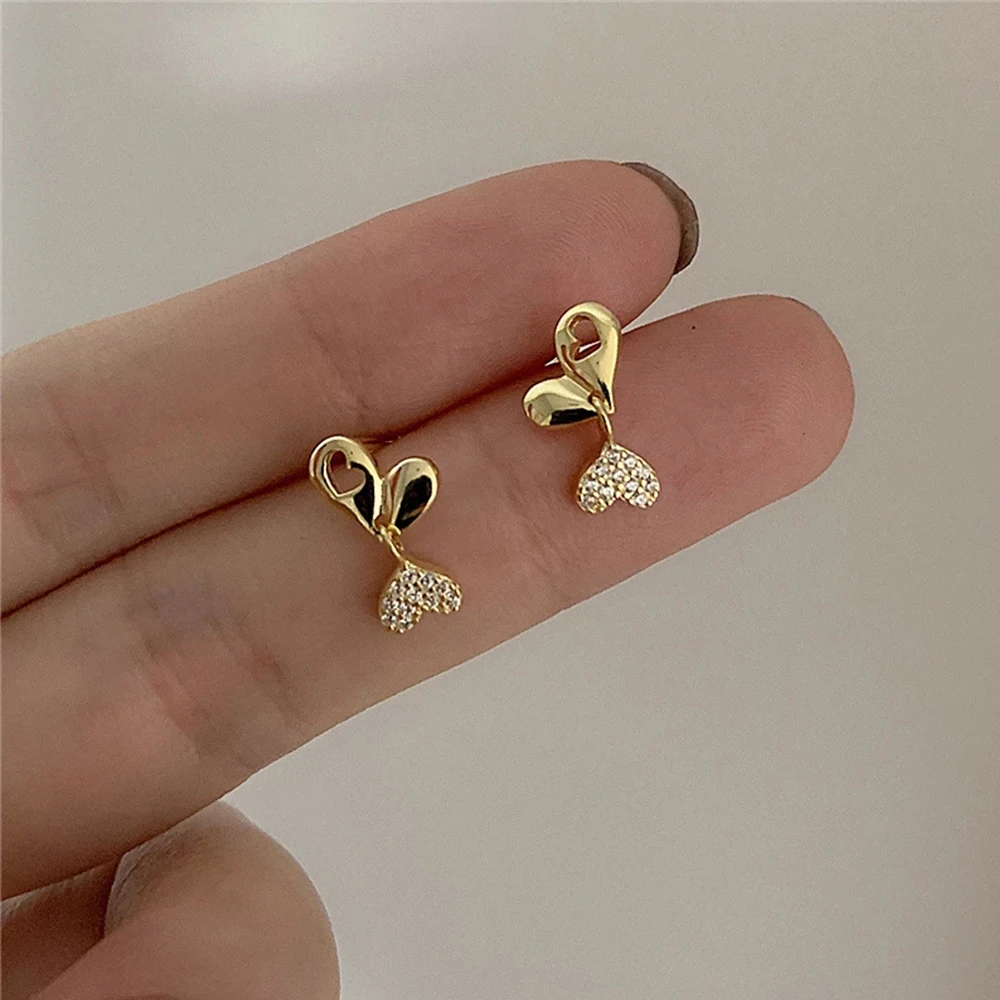 

Metal Crystal Heart Earrings Exquisite Classic Trendy Hollow Love Heart Stud Earrings Geometric Party Jewelry Gifts For Women