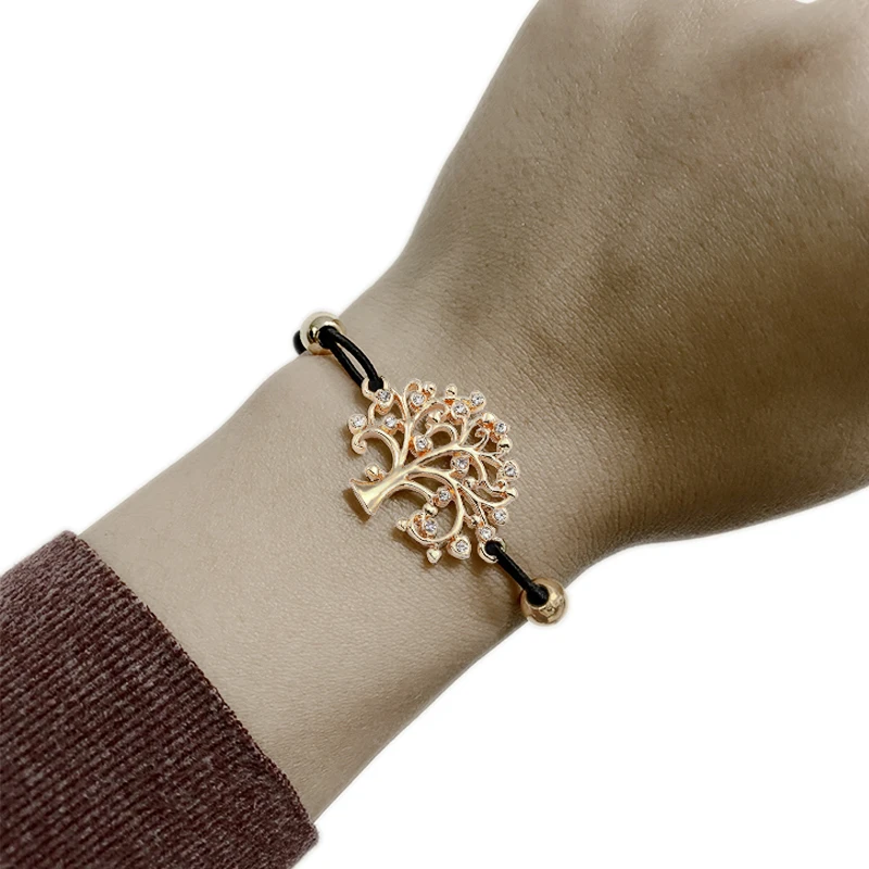 Классические браслеты с кристаллами и черный регулируемый шнурок желательно