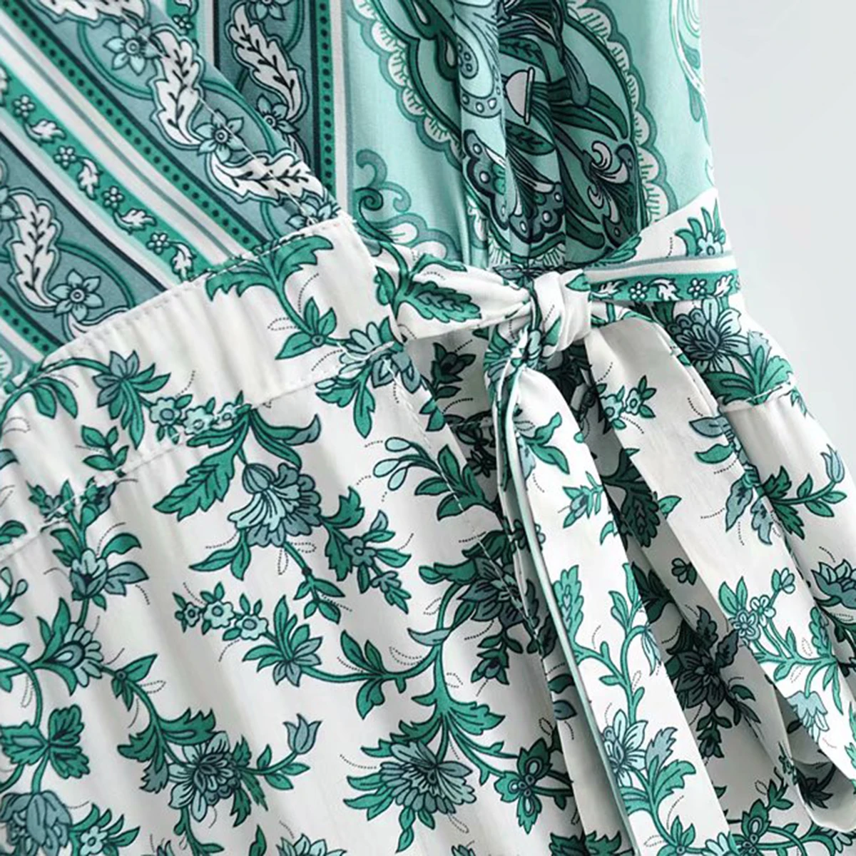 

Sexy Floral Printed Wrap Mini Dress V Neck Short Ruffle Sleeve Vintage Vestido Summer 2019 Beach Boho Casual Short Women Dresses