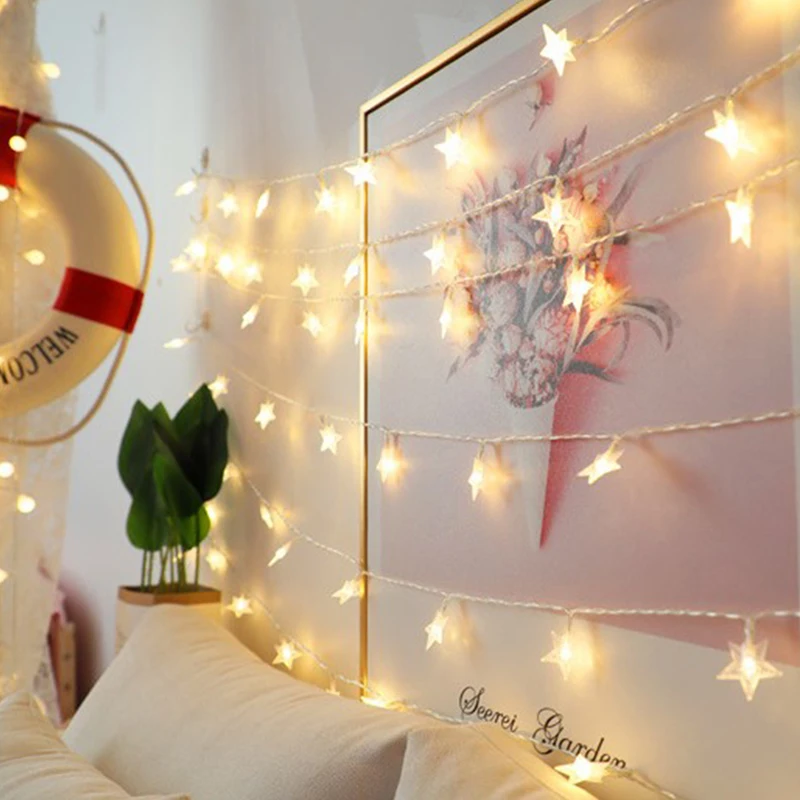 

20LED Star Snowflake Balls LED String Lights USB OperatedChristmas Decor it is more convenient to use can put or hung on walls