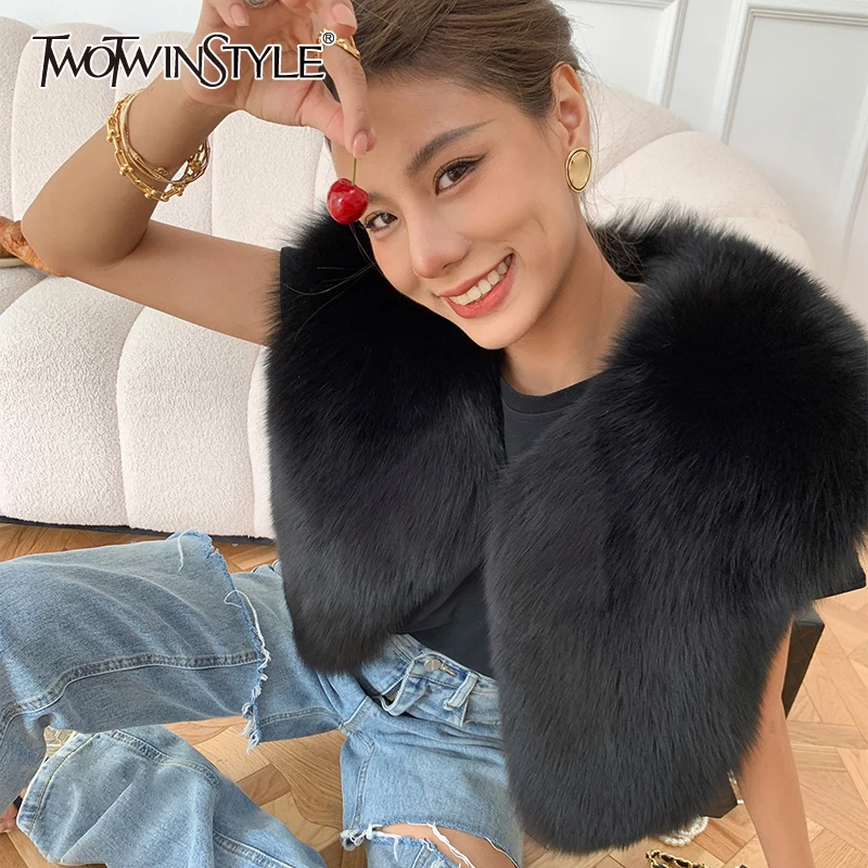

TWOTWINSTYLE Black Casual Vest For Women Round Collar Sleeveless Patchwork Faux Fur Solid Vests Female Clothing 2021 Fashion New