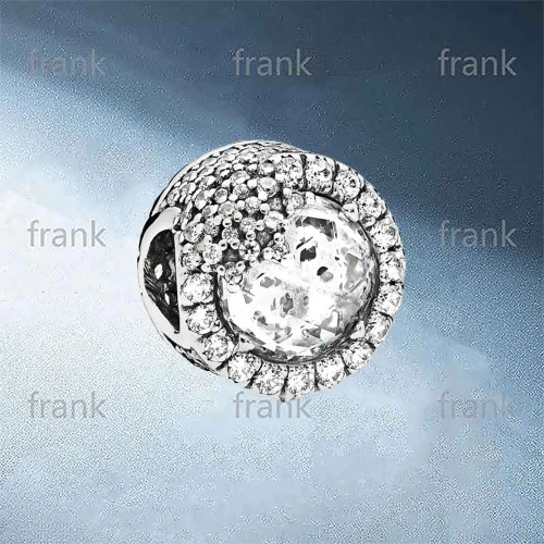 

796358CZ DAZZLING SNOWFLAKE CHARM