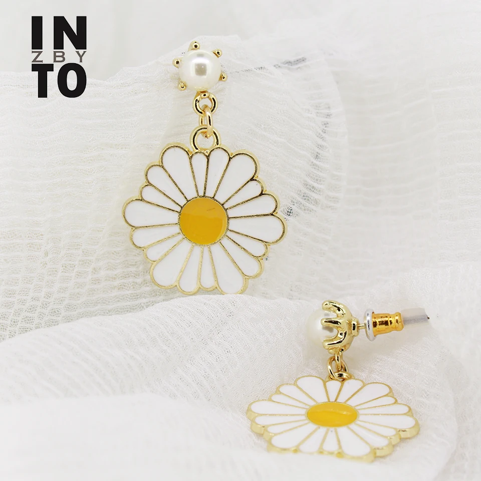 В эмалевые эпоксидные белые серьги-Маргаритки элегантные маленькие жемчужные