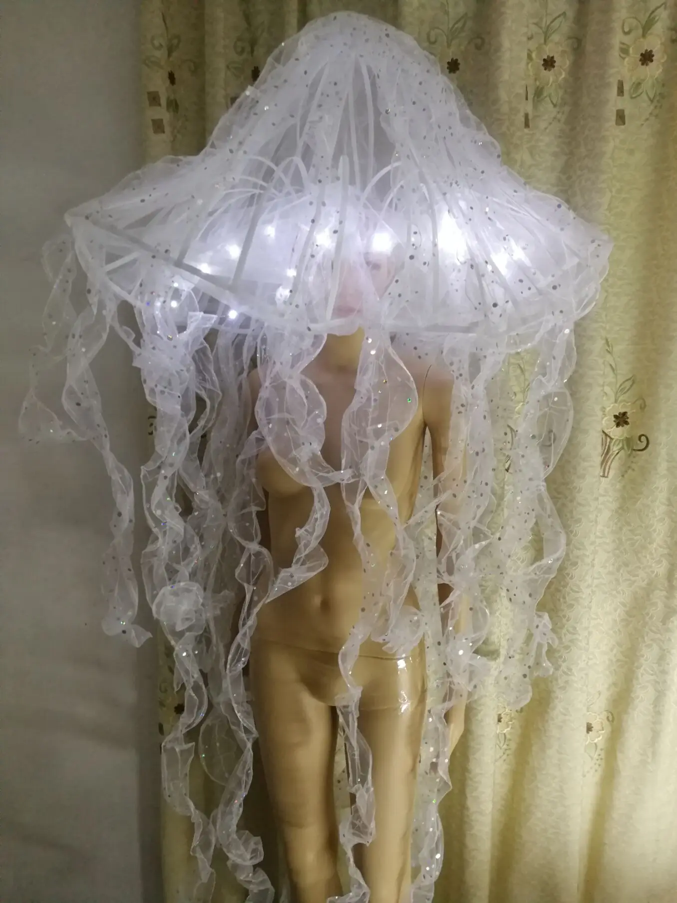 Большая шапка со светодиодами белый бюстгальтер с жемчугом бикини женский