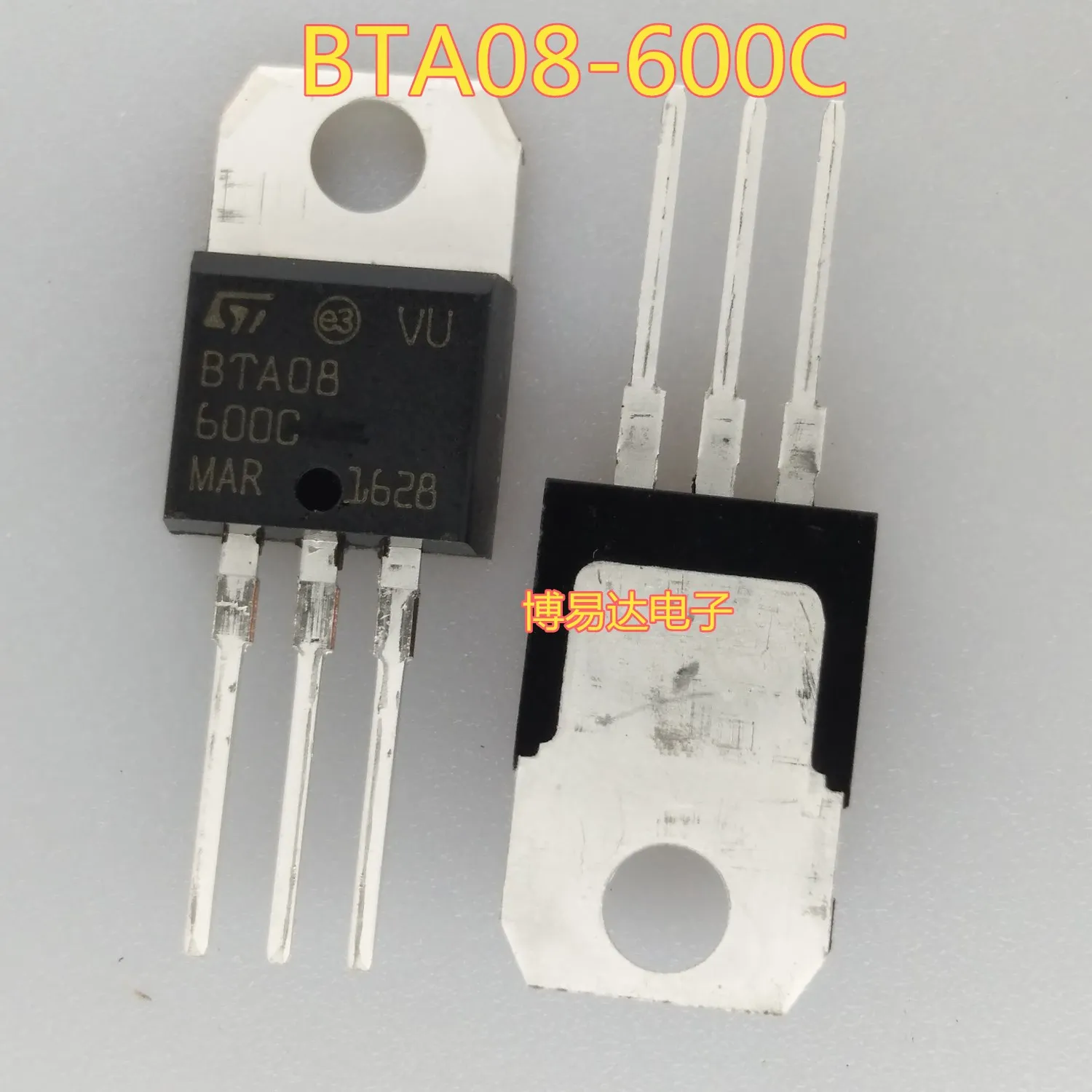 

BTA08-600C TO-220 8A/600V