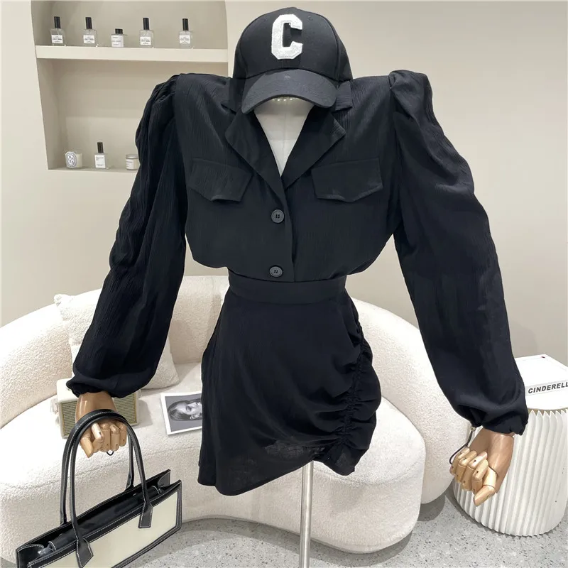 

New Women's Clothing Summer 2021 Fashion Design sense Long sleeve sunscreen shirt Pleated skirt Two piece set