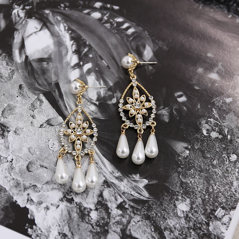 Женские длинные серьги STRATHSPEY золотистые жемчужные в стиле барокко с крестиком