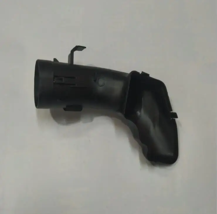 

For BMW E60 E61 530i 04-07 Right Side Engine Air Intake Duct Boot 13717521011