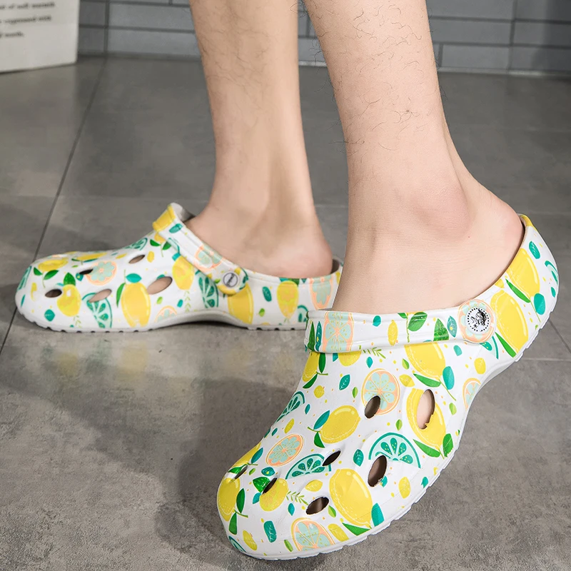 

New Slip On Casual Garden thick bottom Clogs Waterproof Shoes Classic Nursing Clogs Hospital Women Work Medical Sandals Slippers