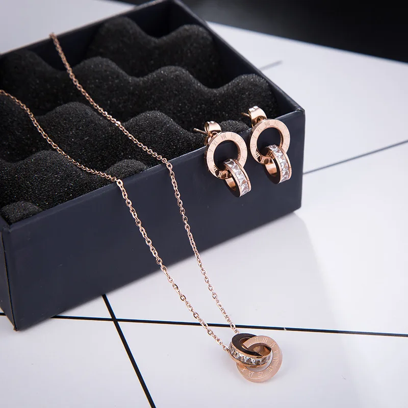 

2021 New European and American Earrings Titanium Steel Necklace Female Rose Gold Fashion Bracelet Jewelry Set