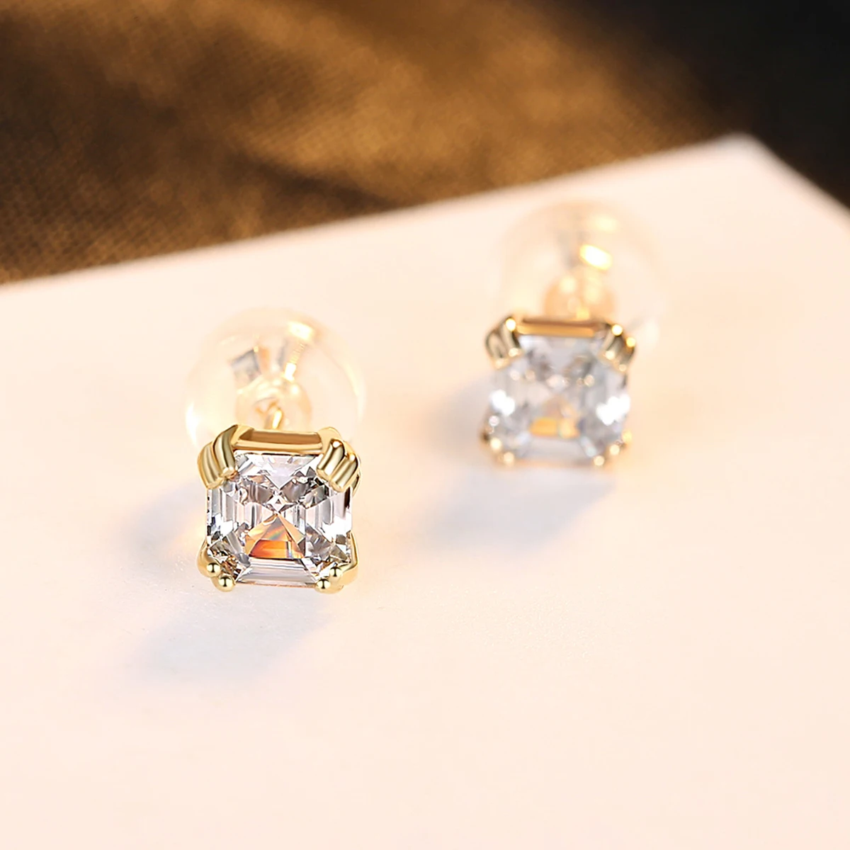 

PAG&MAG Elegant 100% 14K Gold Small Square Zircon Stud Earrings For Women Yellow Gold AAA CZ Wedding Bridel Ear Jewelry E14153