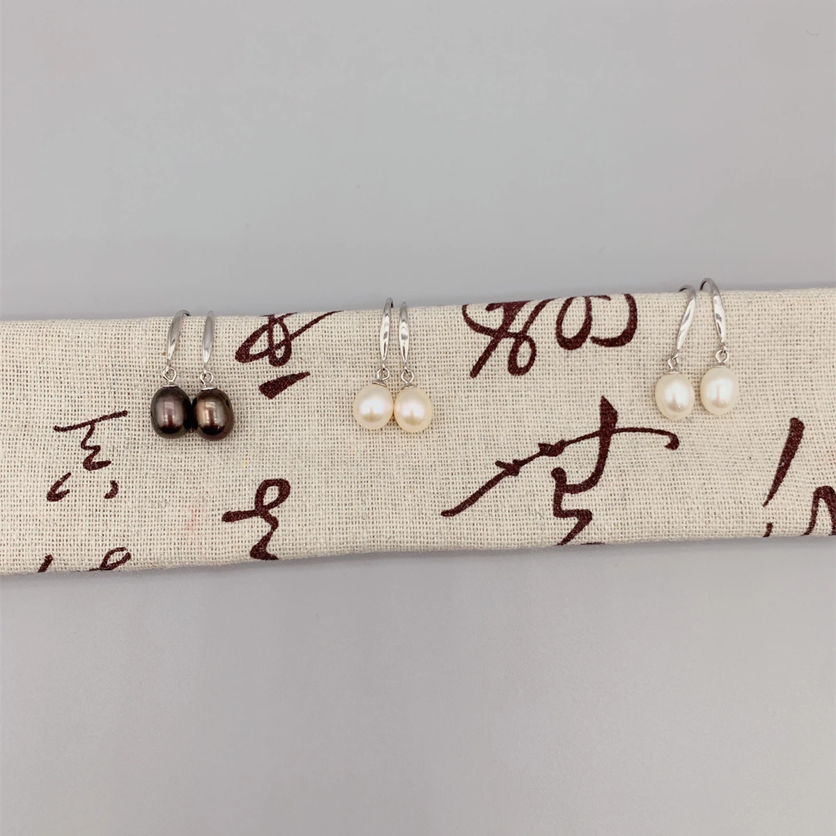 

FoLisaUnique 7-8mm White Black Pink Freshwater Pearls Earring For Women Girls Gift 925 Sterling Silver Hook Earring Classic