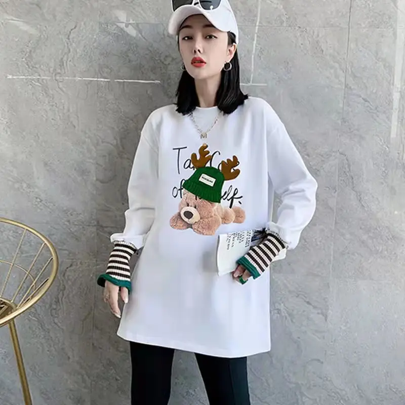 

Women's bottoming shirt mid-length plus velvet autumn and winter 2021 loose thick brushed European goods three-dimensional bear