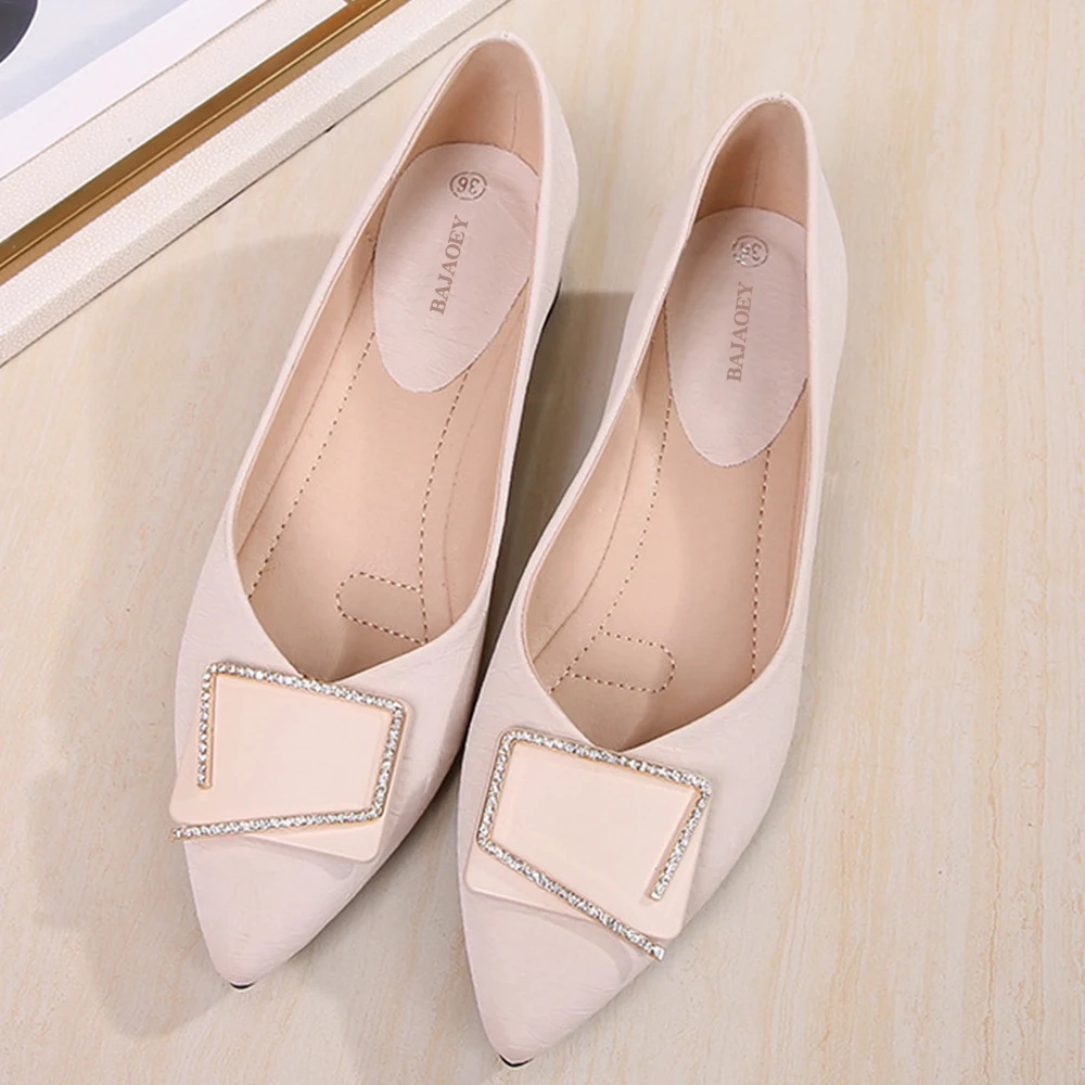 

Женские туфли на массивном каблуке Bajaoey