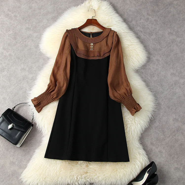 

European and American women's wear spring 2022 new Long sleeve lantern sleeve Fashionable pleated patchwork dress