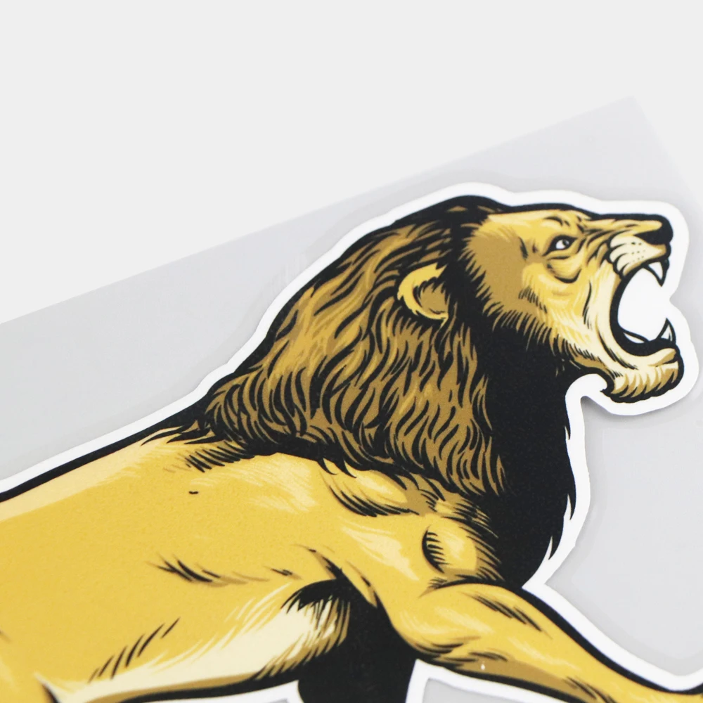 

YJZT 21.310.5CM Walking Lion Fashion Bumper Decoration Scratch Occlusion Animal Car Sticker 21A-0526
