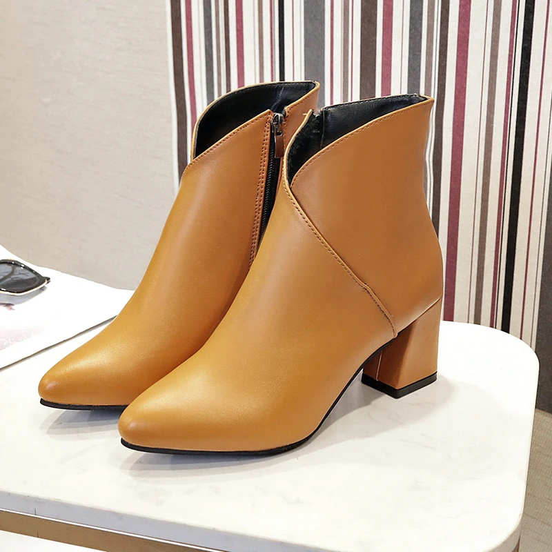 

2021 New ANKLE Boots Shallow Pointed Toe Square Heel Side Zipper Platform Boots Winter Velvet Warm Women's Boots Botas Mujer PU