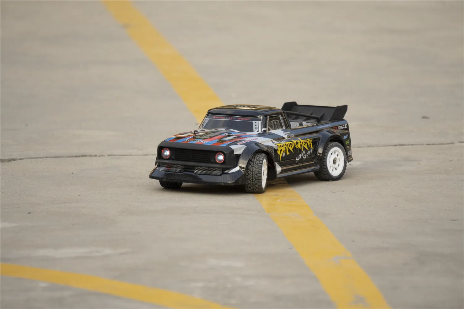 

UDIRC 1601 RTR RC Car 1/12 2.4G 4WD 30km/h LED Light Drift On-Road Proportional Control Vehicles Model Toy For Boy Gift