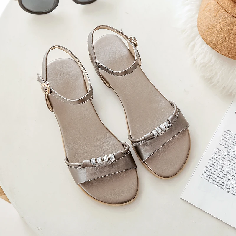 Женские босоножки на плоской подошве с открытым круглым носком размеры