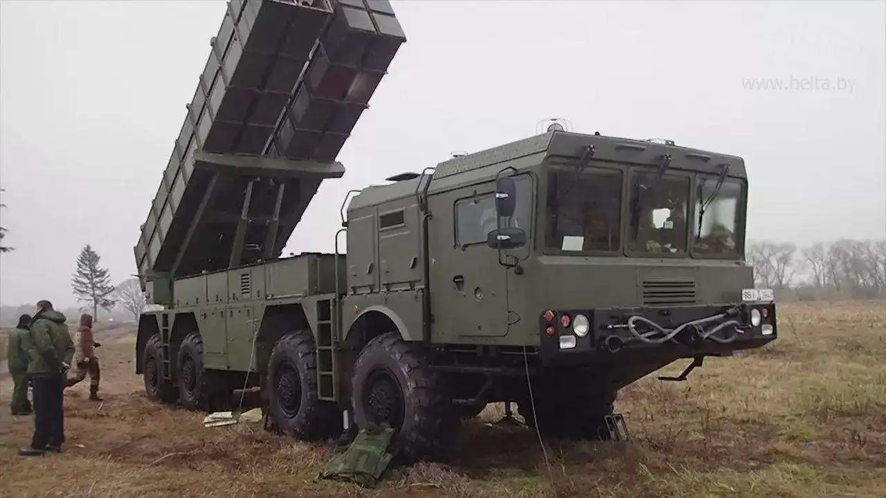 

Compatible with LEGO Technology Military 8X8 Truck Parts Pack MOC-22149 Climbing Truck Electric Remote Control Building Blocks