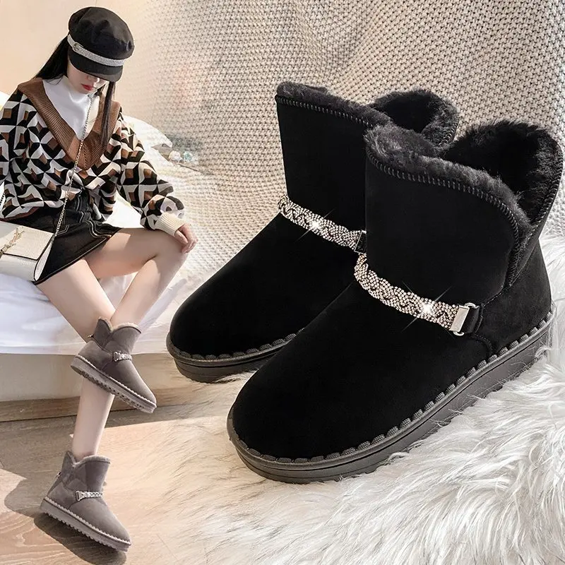 Snow boots women's winter new style plus velvet thick-soled short boots fashion non-slip student warm cotton boots leisure hot