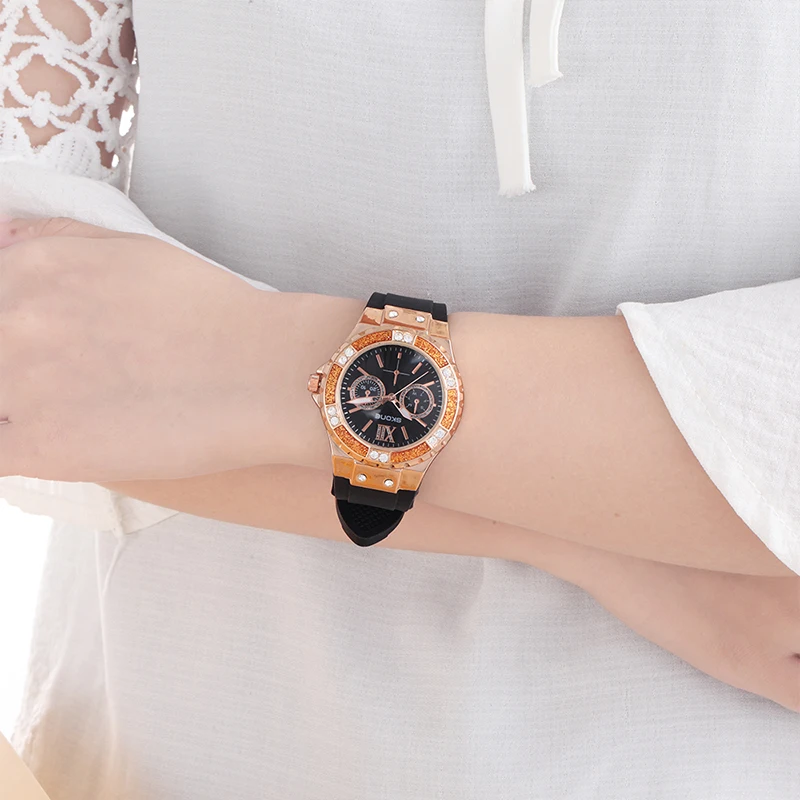 

The new space-time men's sports watch high-grade diamond-studded rose gold large dial waterproof neutral quartz watch