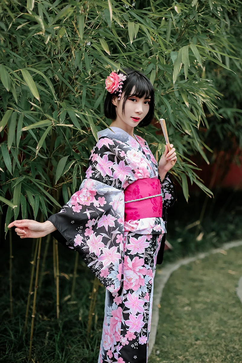 Винтажное женское платье с цветочным принтом традиционное японское кимоно гейши