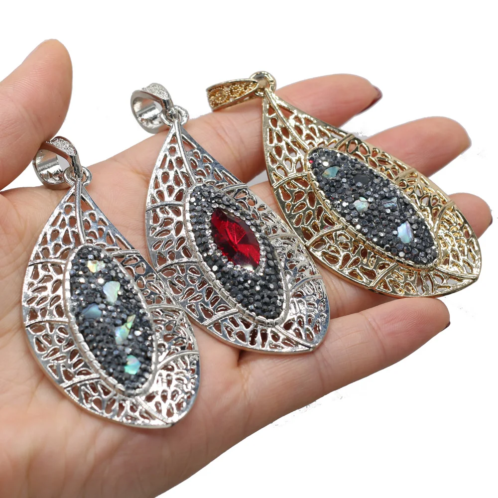 Винтаж металлическая подвеска для ожерелья падение Форма выдалбливают металлическими элементами и стразами Подвески для изготовления ювелирных изделий DIY ожерелье Изысканный подарок 70x35mm