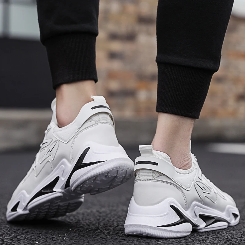 

New Men Sports Shoes New Simple Trend Walking Shoes Rubber Breathable Holes Damping Outdoor Zapatillas De Deporte Shoes