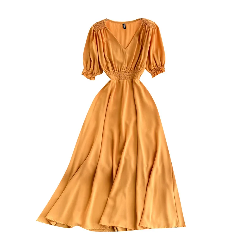 

French dress 2021 new summer goddess temperament V-neck heart machine pleated slim mid length Platycodon skirt