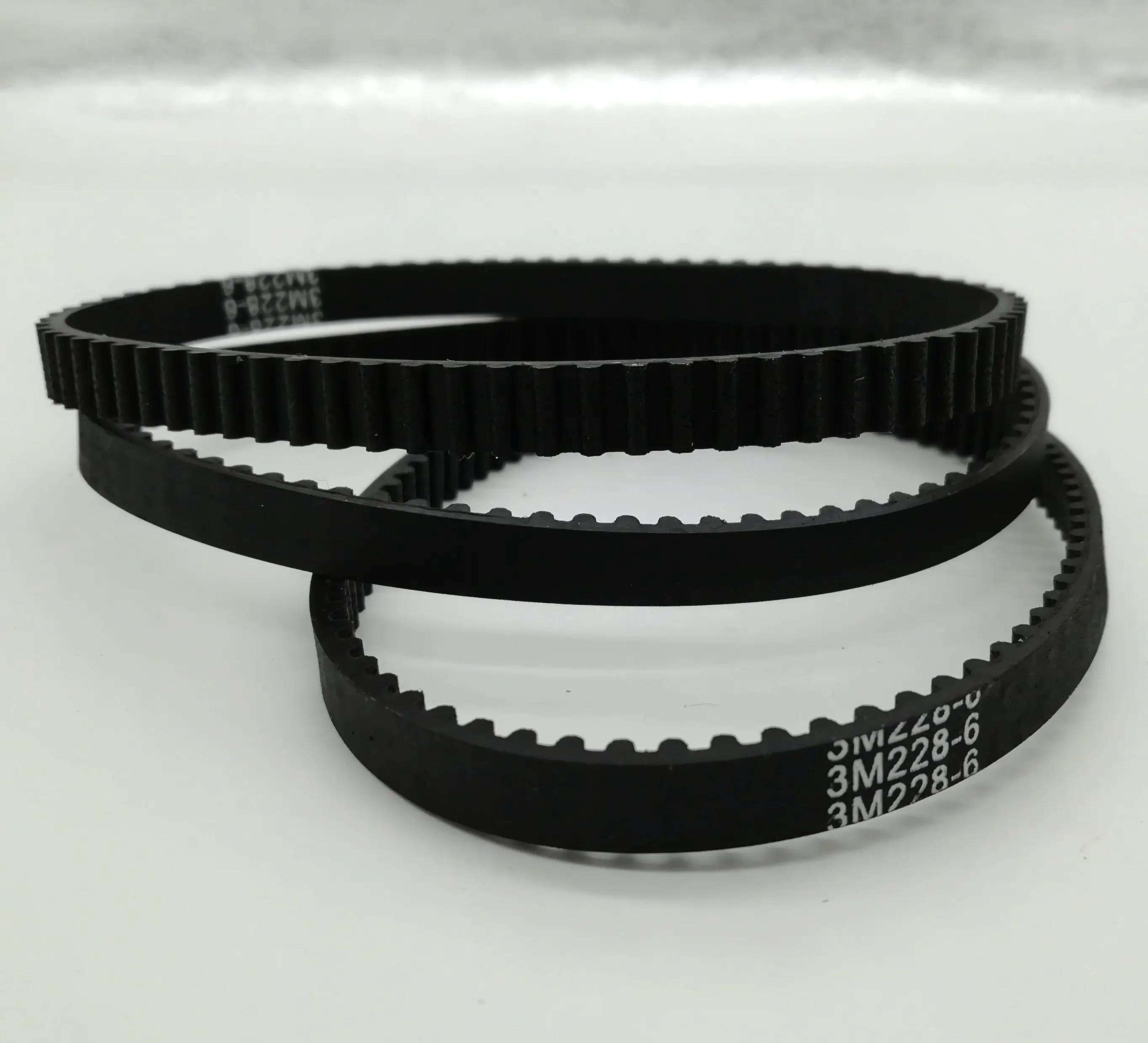 

HTD 3M, Timing Belt, Closed-loop, 228mm length, 76 teeth, 6mm width