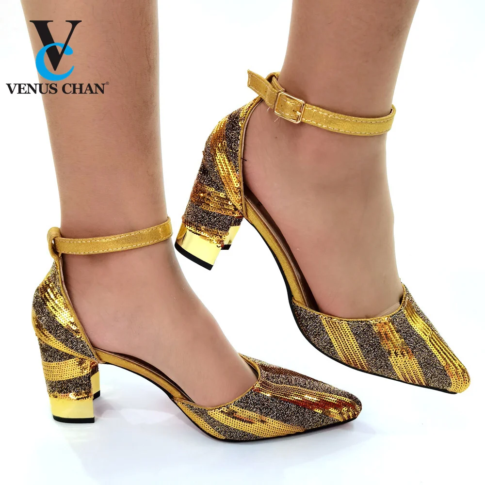 

Sandals Summer NEW Sexy PVC Metal Chain Crystal High Platform Slippers Women 2021 Fashion Shallow Slip-On Pointed Toe Thin Heels