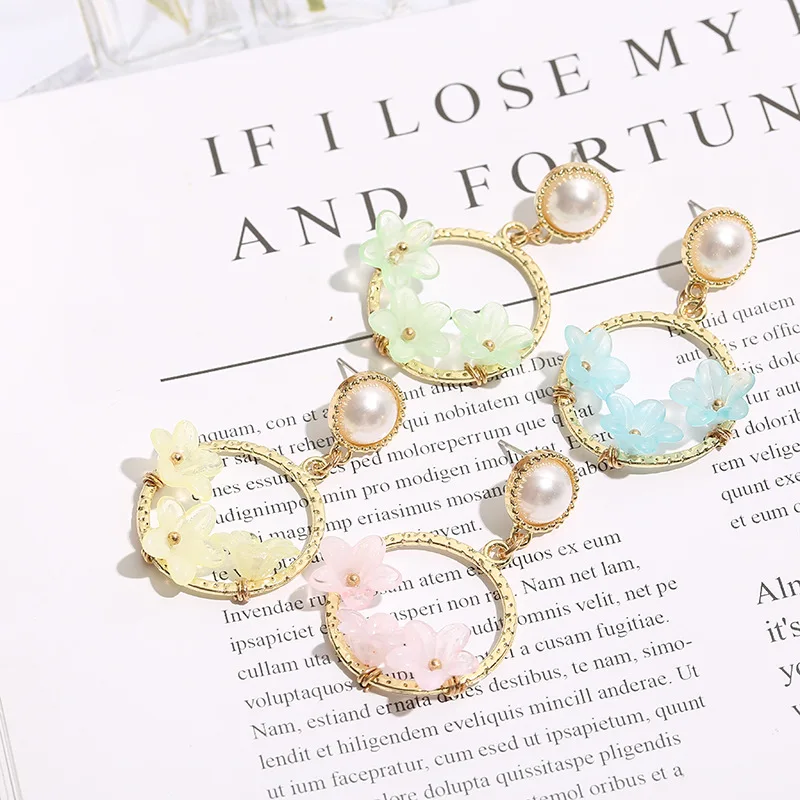 

Korean Fashion Flower Earrings Dangle Bohemian Pearl Earrings for Women 2020 New Luxury Jewelry Wholesale Drop Earrings Earring