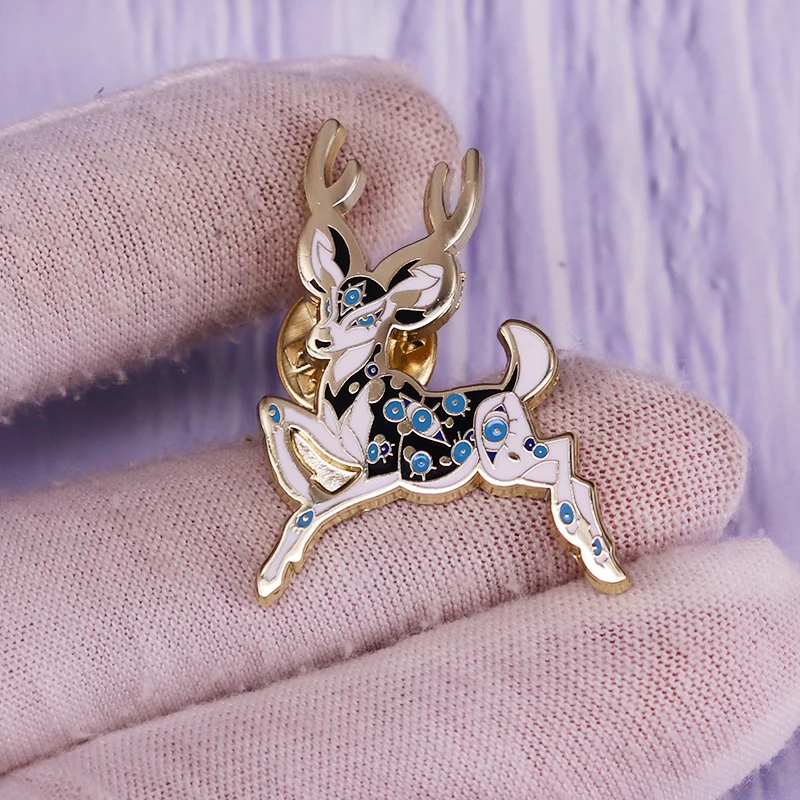 Эмалированная брошь с косым оленем и глазами новинка металлический значок