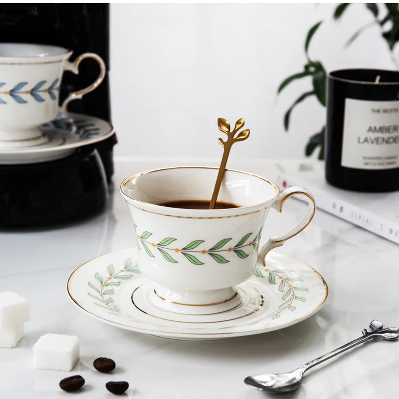Простая кофейная чашка и блюдце из костяного фарфора с листьями из Пномпеня, британская керамическая чашка для послеобеденного чая с ложкой, кружка для завтрака и молока