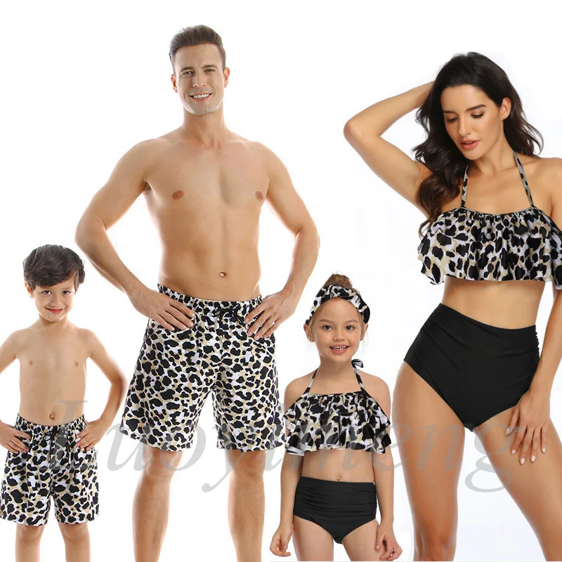 

Mother and Daughter Swimsuit Dad Son Beach Shorts Mommy and Me Swimwear Family Matching Clothes Mom Baby Girls Bikini Dresses