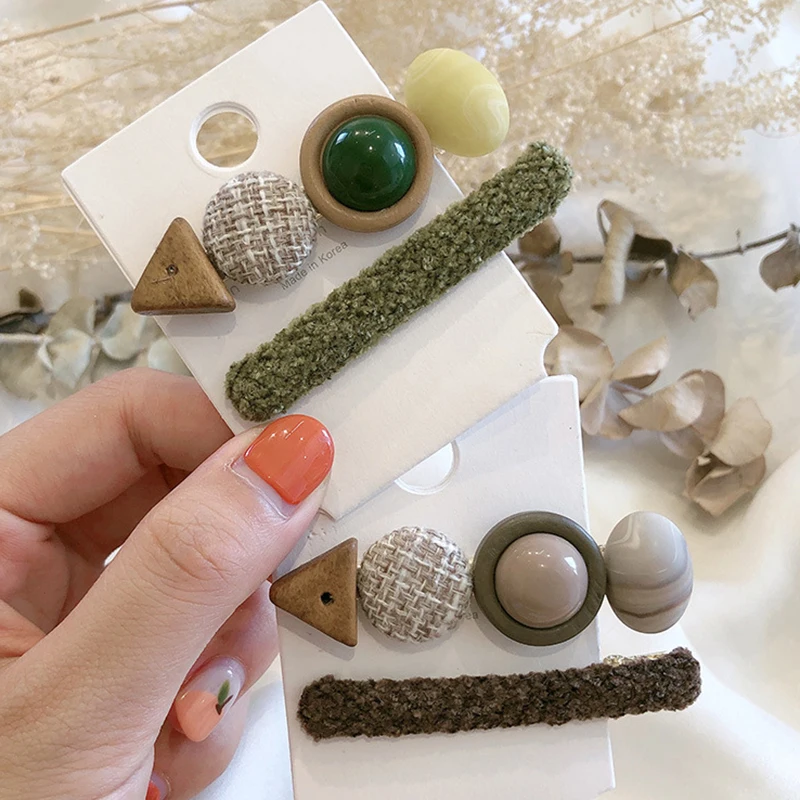 

Korea Vintage Hair Clips Pin for Women Fashion Geometric Flower Barrettes Headwear Girls Sweet Hairpins Chic Hair Accessories