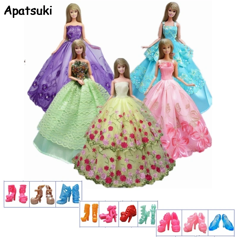 

15 шт./лот аксессуары для кукол Барби наряды для кукол = 5 шт. свадебные платья и 10 пар обуви 1/6 Одежда для кукол Барби Куклы