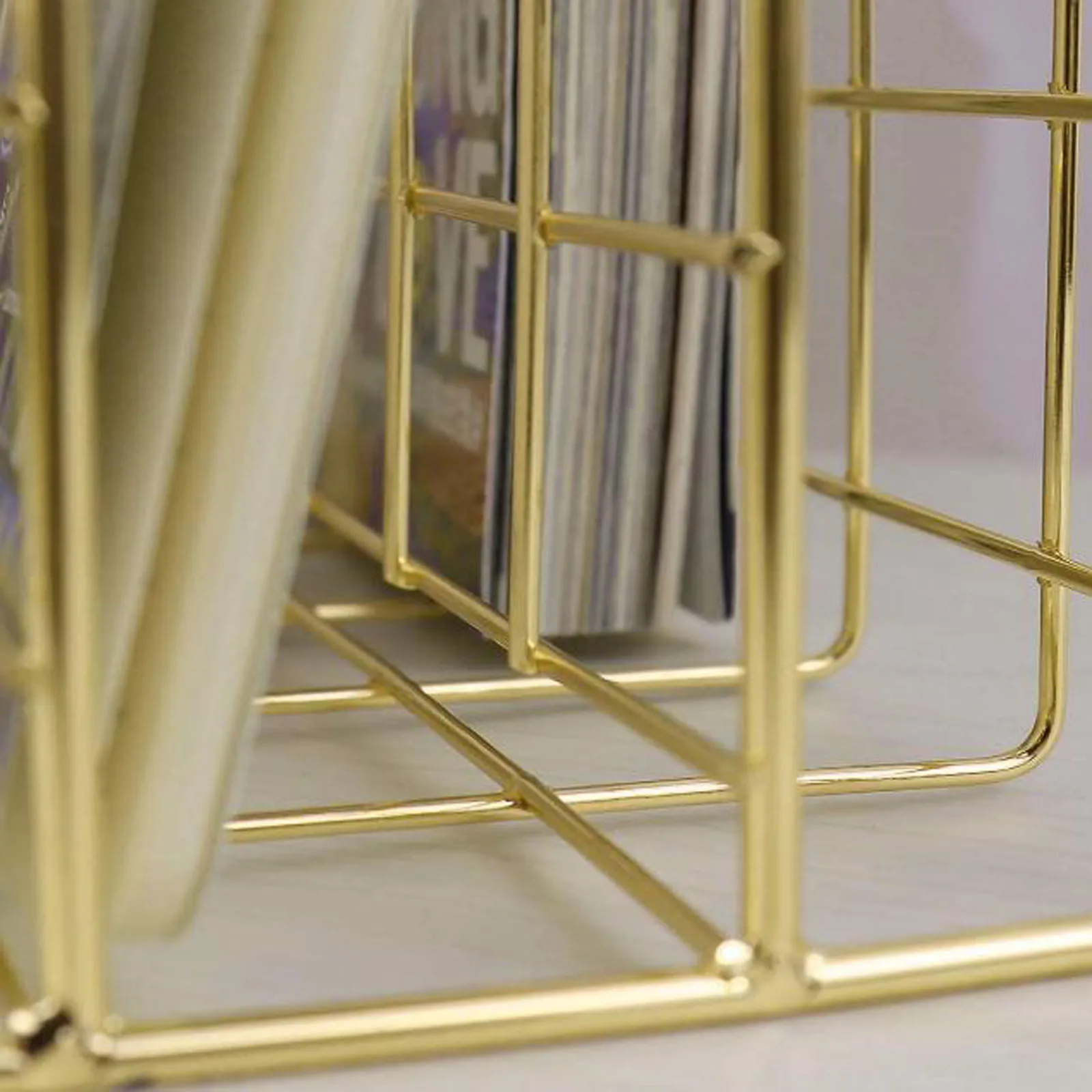 Железный книжный стеллаж для магазинов креативный Многофункциональный в