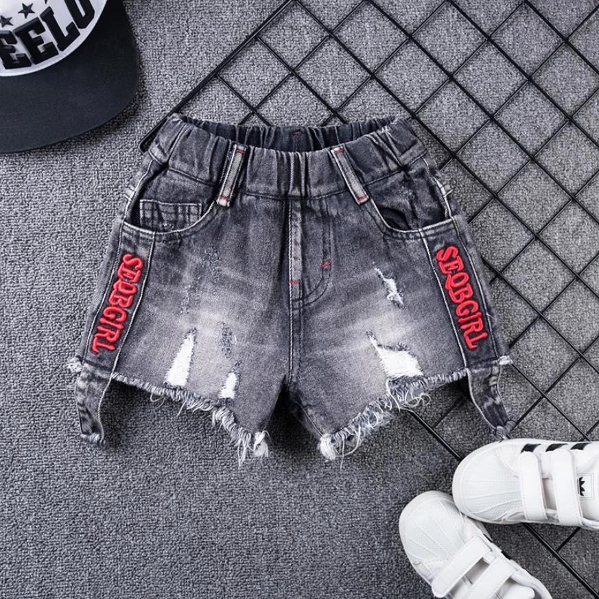 

Girl Jeans Shorts Fashion Baby Boys Girl Letter Print Denim Shorts Kids Casual Holes Summer Hot Pants Girls Jean shorts Y2898
