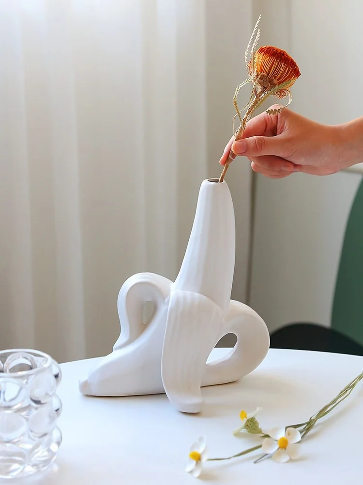 

Banana Ceramic Vase Abstract Art Black and White Flower Arrangement Container Room Dining Table Flower Vase Interior Decoration