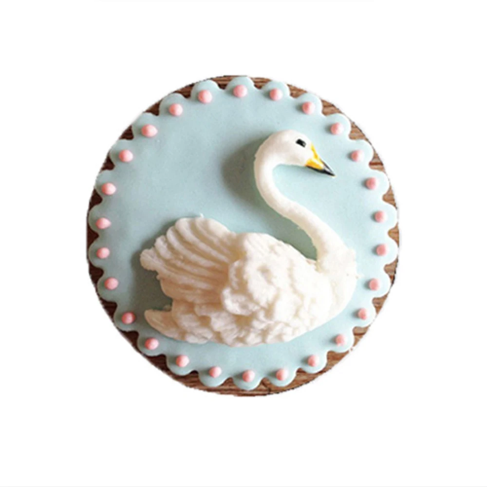 

3D Swan Chocolate Mold DIY Cake Decoration Plastic Baking Candy Pastry Molds Cake Tools 142*129*47mm