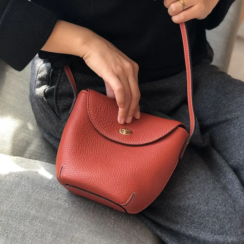 Сумка через плечо из натуральной телячьей кожи |