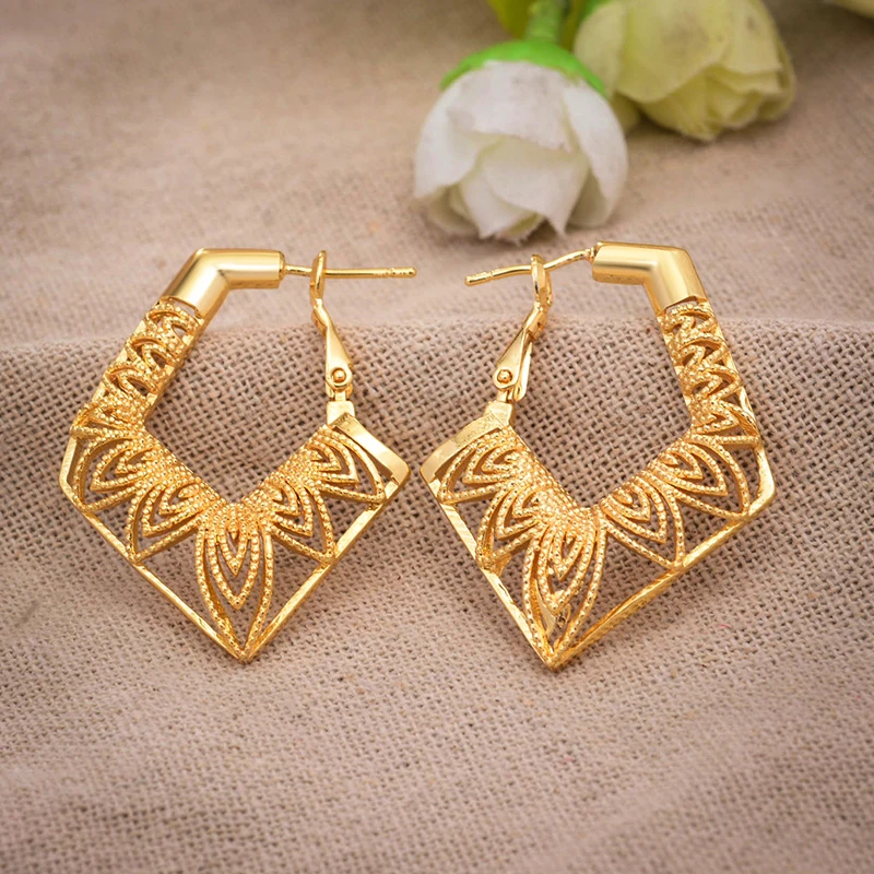 

Annayoyo Ethiopian 1Pcs Hollow Flower Dubai Gold Color Earring for Women Girl African Wedding Jewelry Arab Middle East